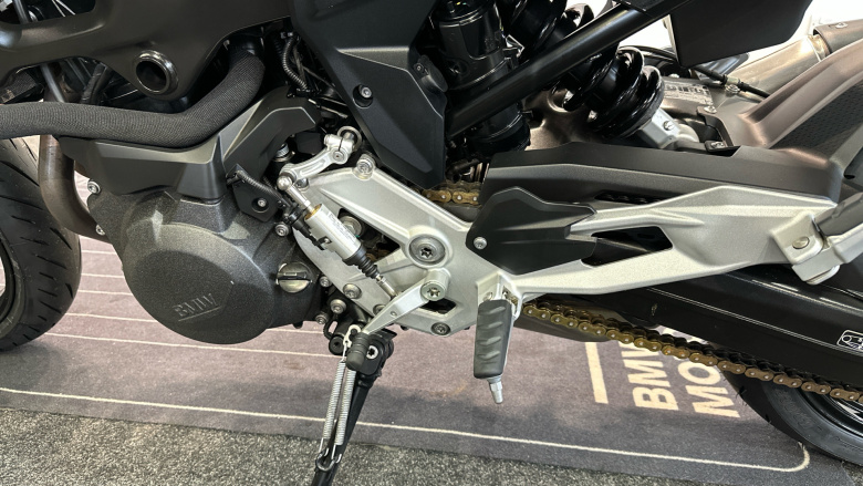 BMW F900 R